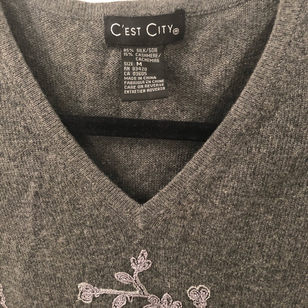 Light sweater-Cashmere + silk, embroidered, NWOT